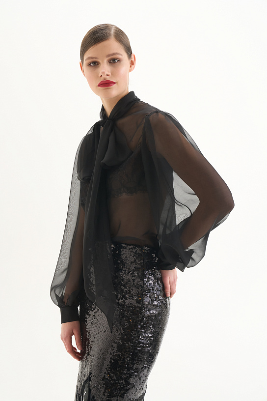 Chiffon blouse with lace
