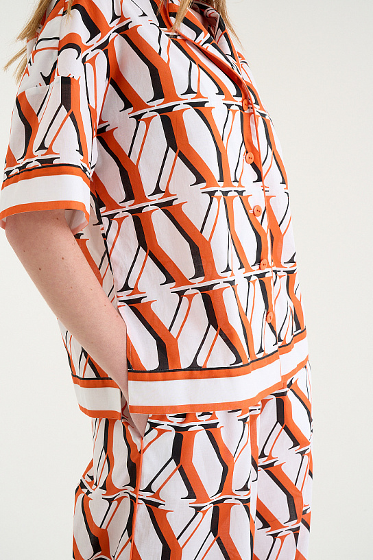 White cotton shirt with orange “Y” print