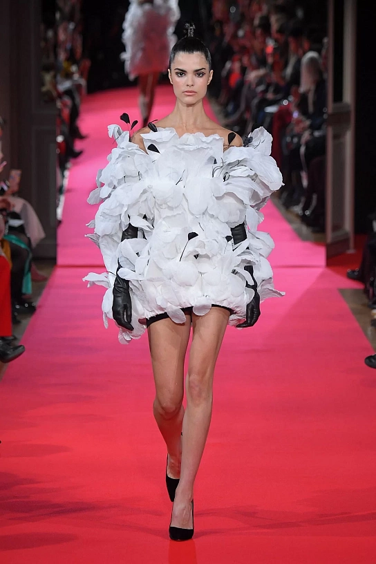 Look SS19-01