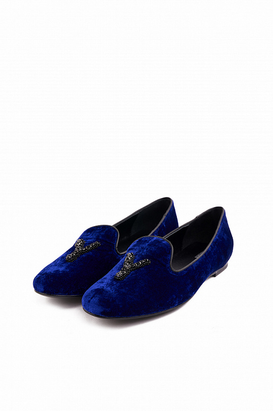Women's velvet loafers with embroidered letter 