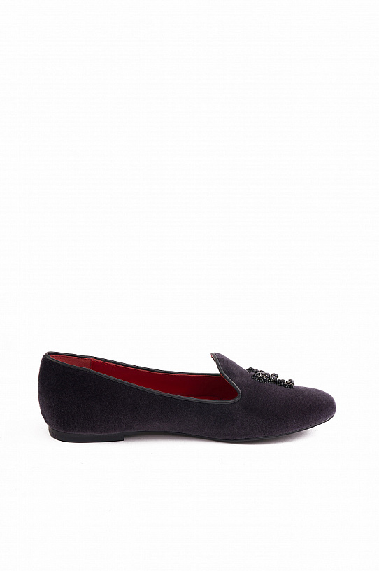 Women's velvet loafers with embroidered letter 